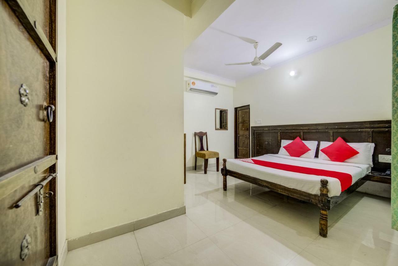 Oyo 40791 Hotel Hot N Fast Suratgarh Exterior photo